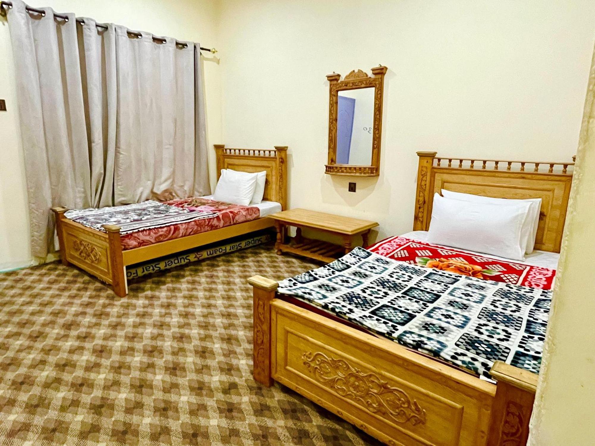 Manokur E Basa Hotel Minapin Luaran gambar