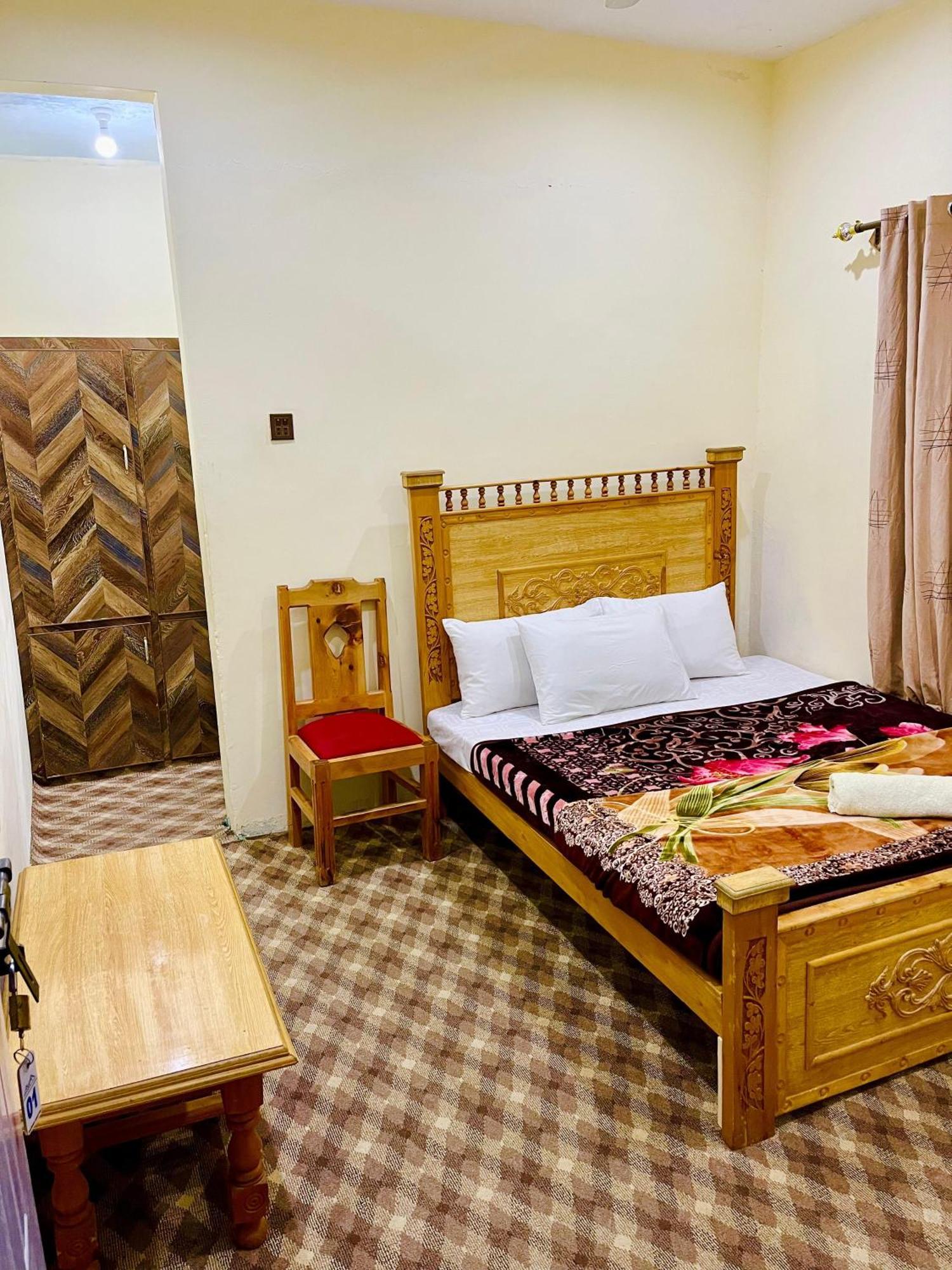 Manokur E Basa Hotel Minapin Luaran gambar