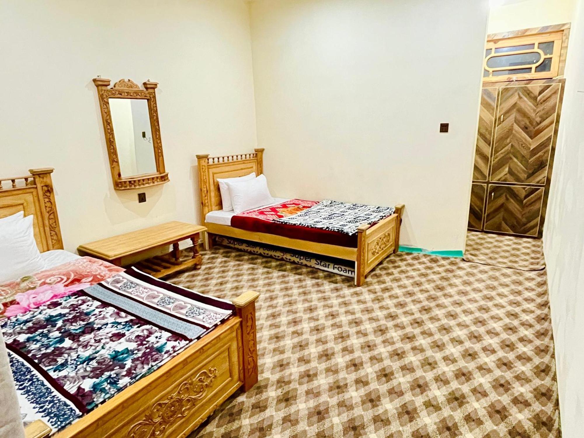 Manokur E Basa Hotel Minapin Luaran gambar