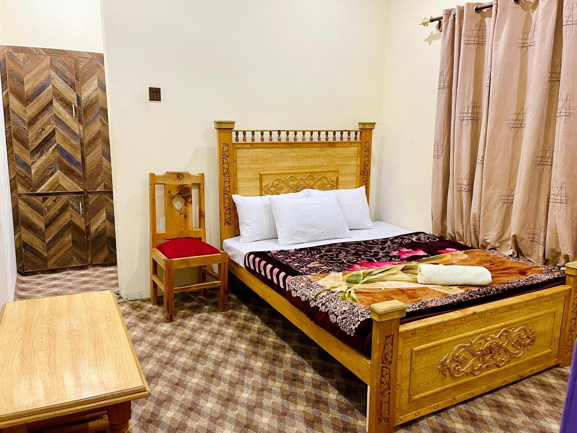 Manokur E Basa Hotel Minapin Luaran gambar